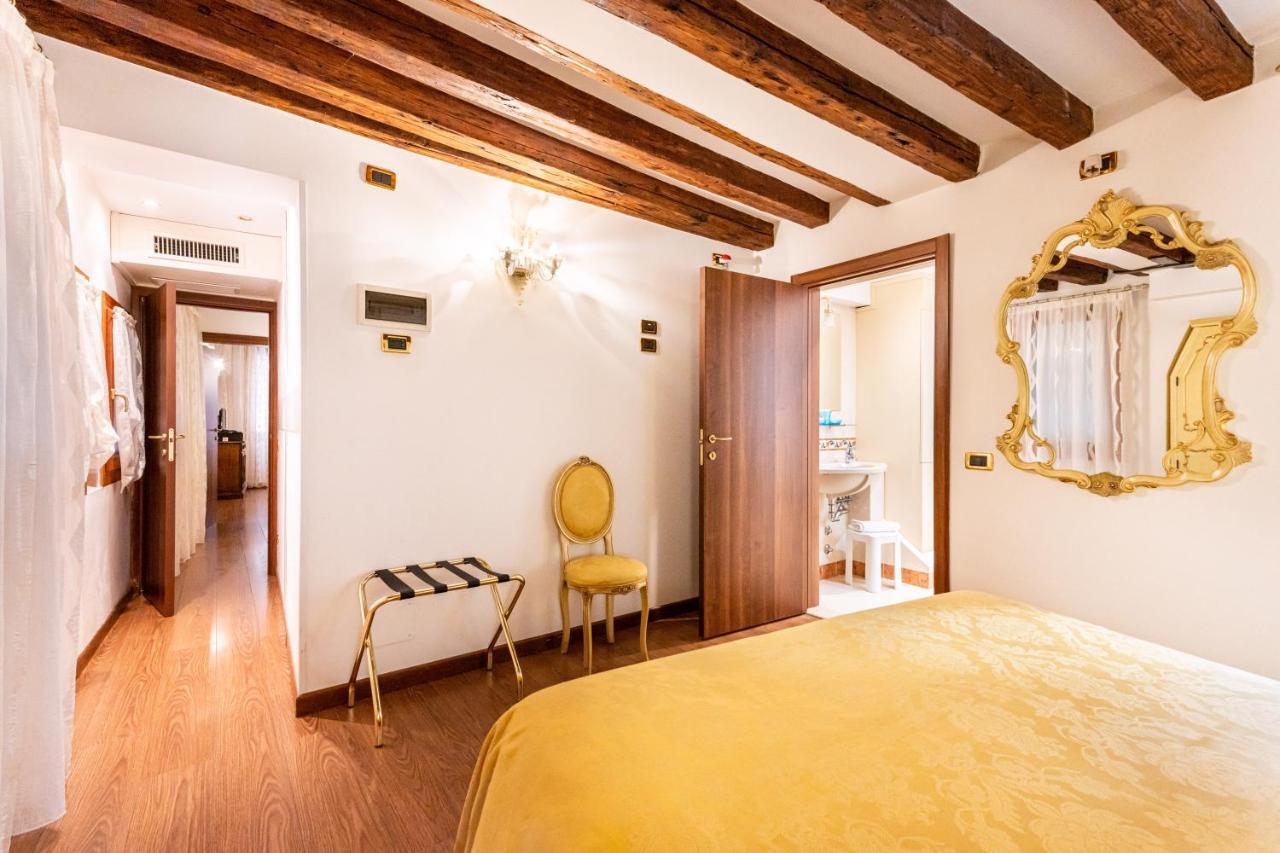 Ca' Pinelli Apartment Veneţia Exterior foto