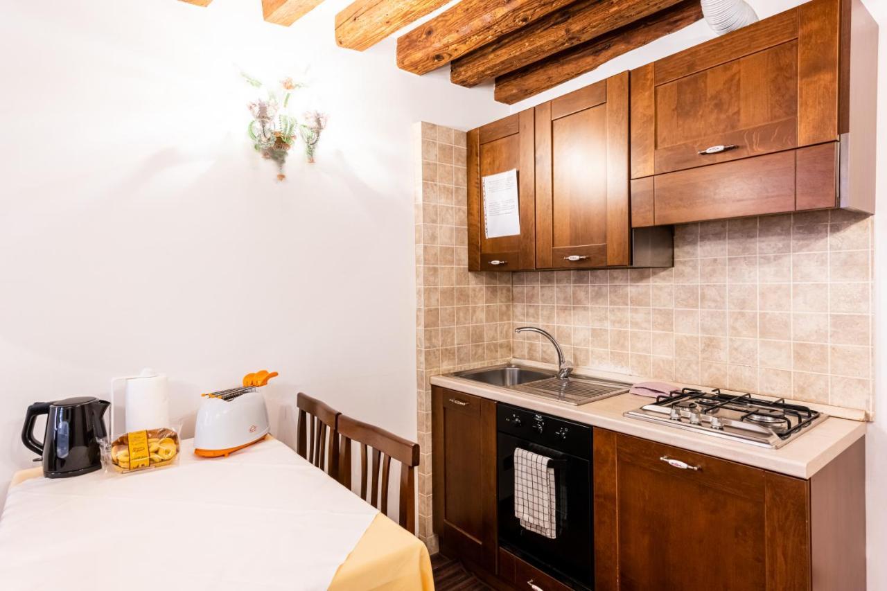 Ca' Pinelli Apartment Veneţia Exterior foto