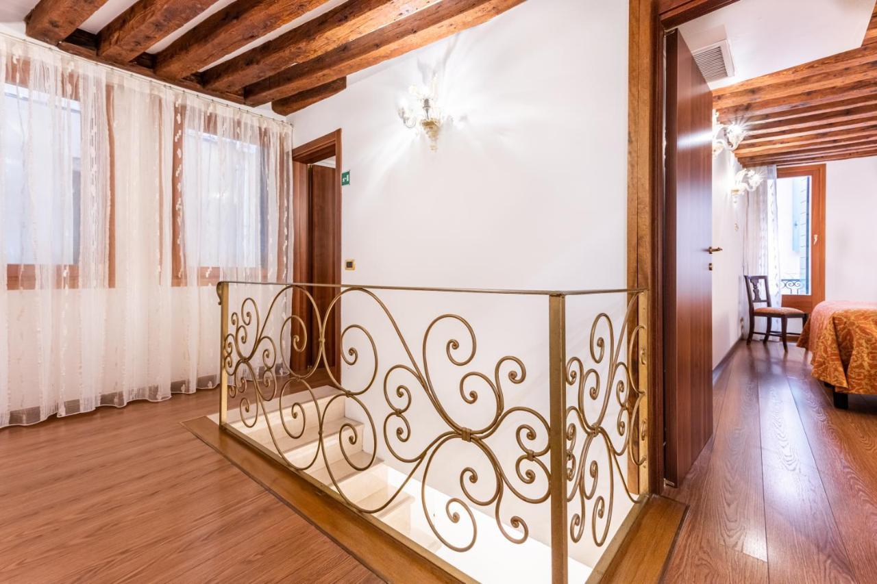Ca' Pinelli Apartment Veneţia Exterior foto